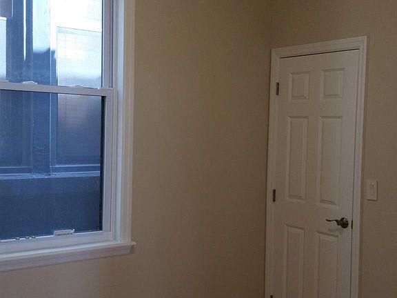 4th image of 852 W Armitage Ave APT 2R