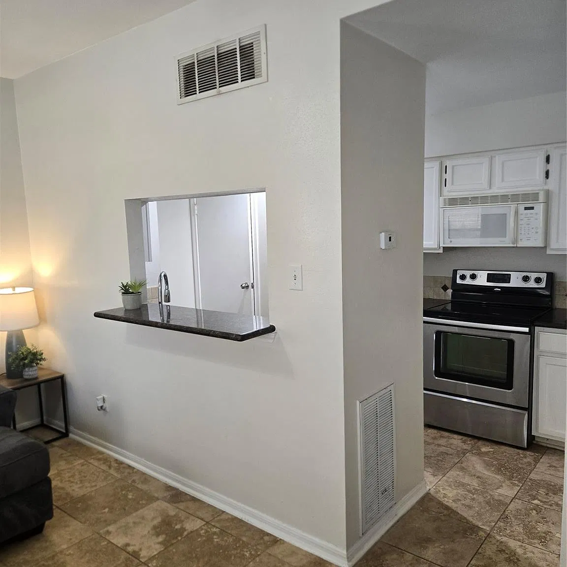 1 bed, 1.0 bath, 728 sqft, $1,400 — Photo 4