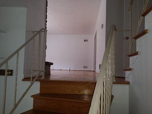 2nd image of 426 Severnside Dr