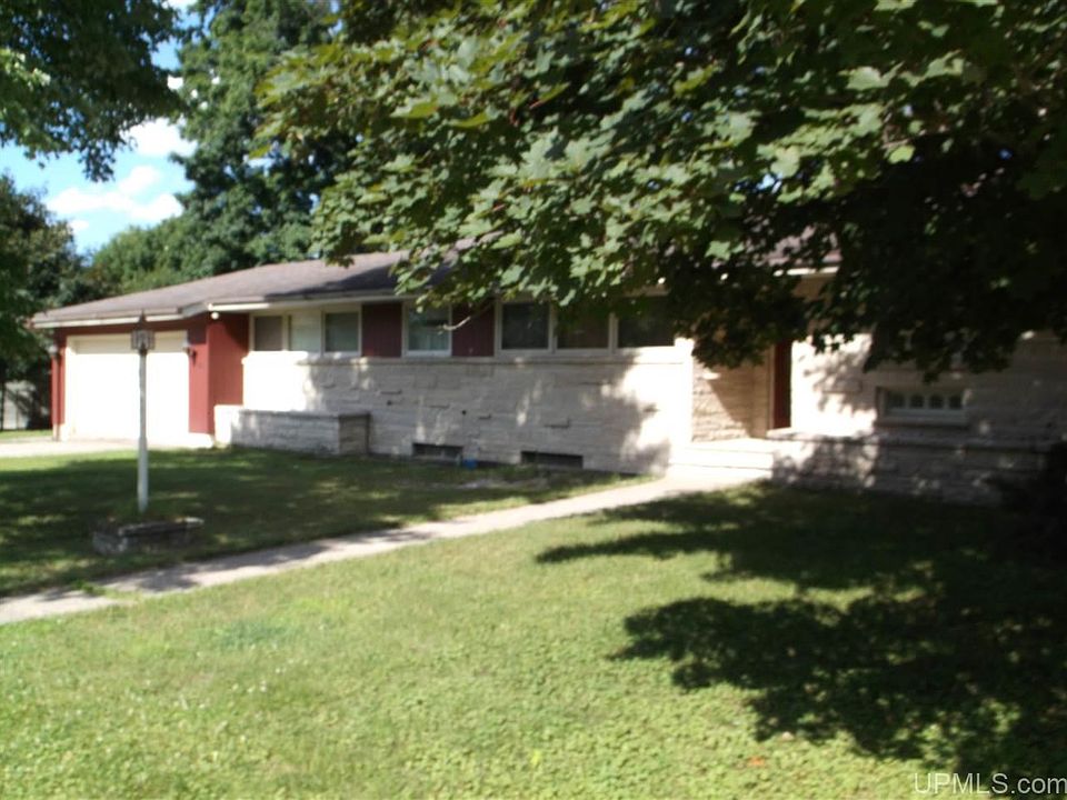 1st image of 805 S Hemlock St