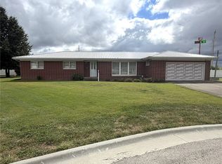 7 S Lakewood Dr, Effingham, IL 62401