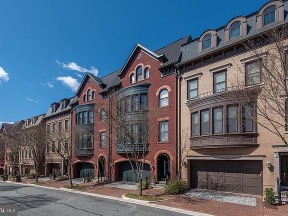 3rd image of 12561 Ansin Circle Dr