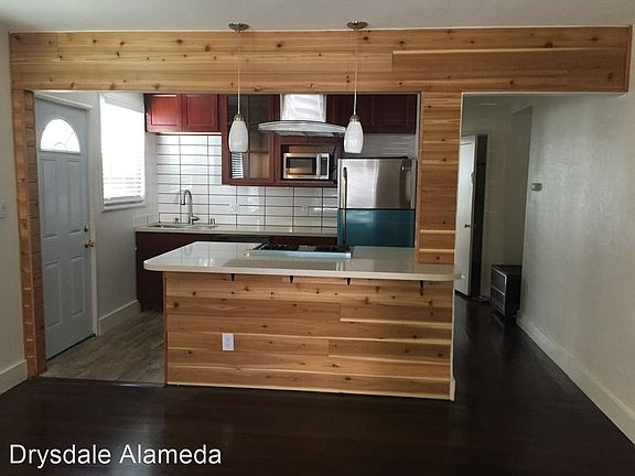 3rd image of 5643 Telegraph Ave #8947671