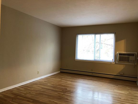 4th image of 2333 Priscilla St