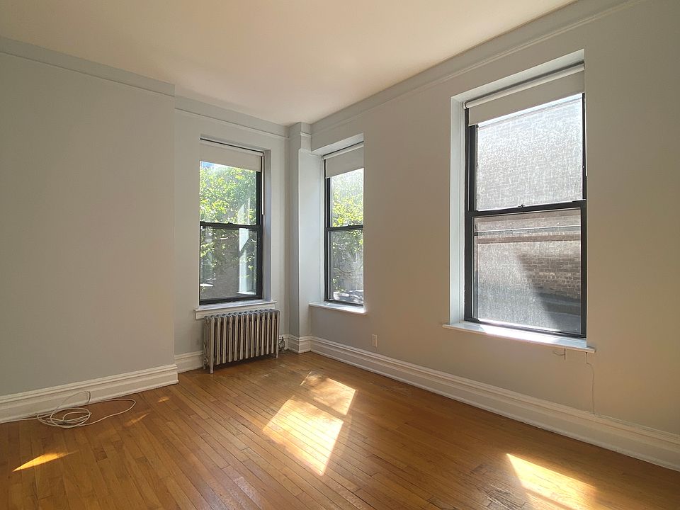 1st image of 401 W 44th St APT 5