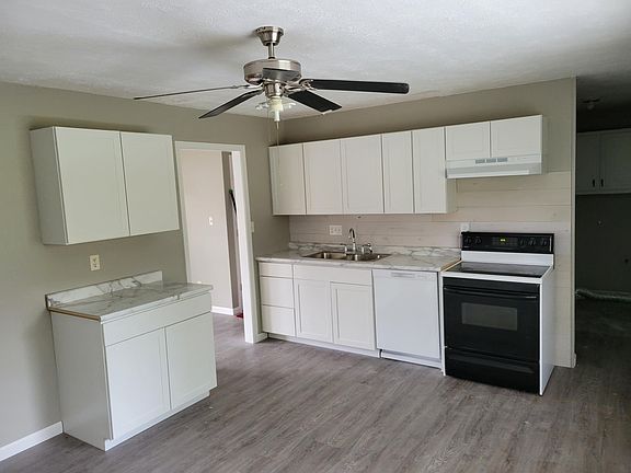 3rd image of 1112 Pierce Dr