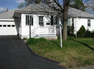 11 Pine Grove Park, Winchester, MA 01890