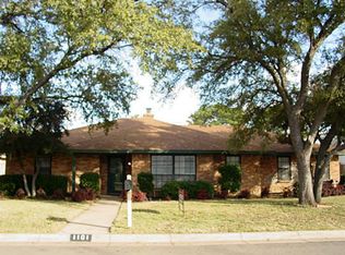 1101 Auburn Dr, Arlington, TX 76012