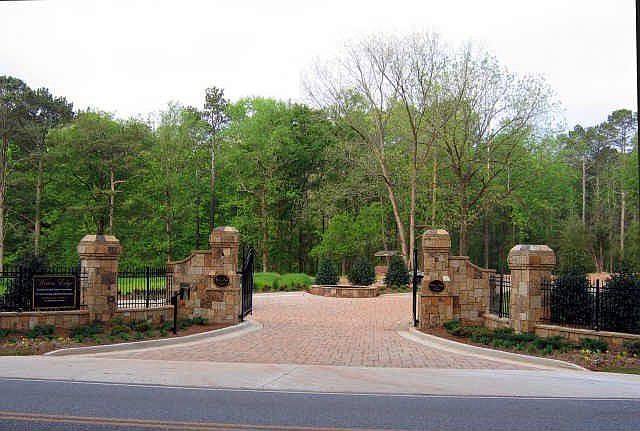 1st image of 101 Waters Edge Dr