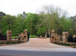 101 Waters Edge Dr, Woodstock, GA 30188