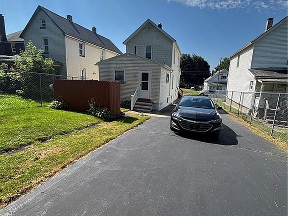 4th image of 180 Reed Ave