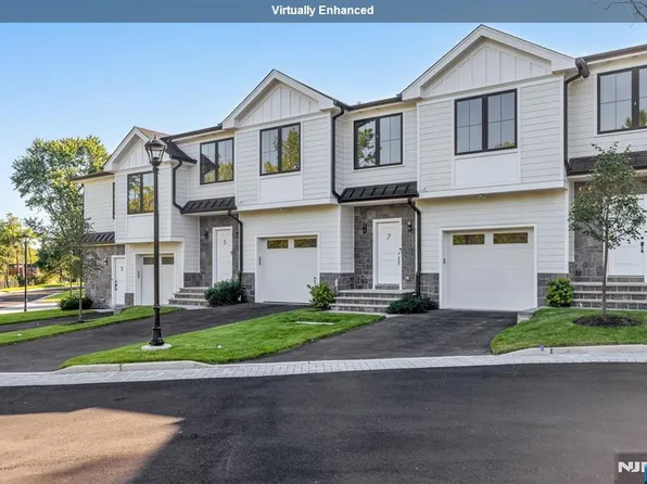 23 Fey Pl, Oradell, NJ 07649