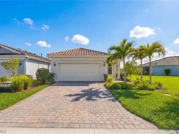 7028 Chapel Creek Ln, North Fort Myers, FL 33917