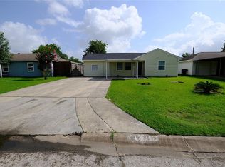 6718 Midfield Dr, Houston, TX 77092