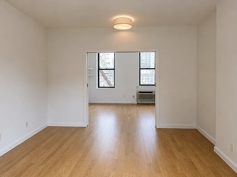 577 2nd Ave #48 — Photo 2