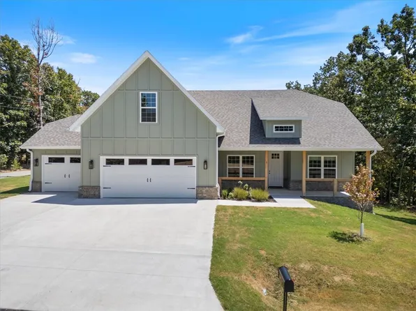 1 Linfield Ln, Bella Vista, AR 72715