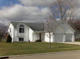 1860 Truman Ave, Owatonna, MN 55060
