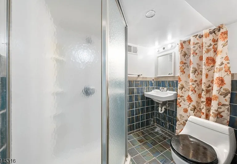 412 Spruce St — Photo 13