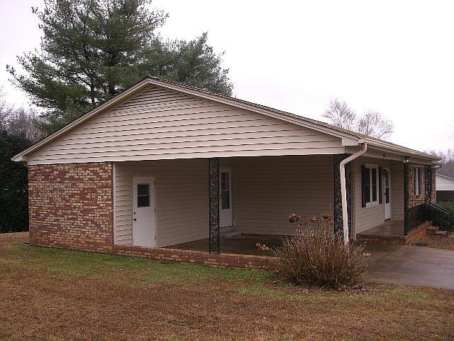 2nd image of 1211 Charles Rd
