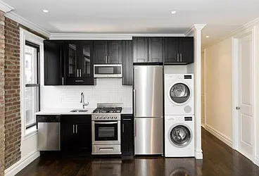 Rented by Icon Realty Management