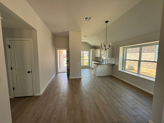 3rd image of 2917 NW 196th Pl