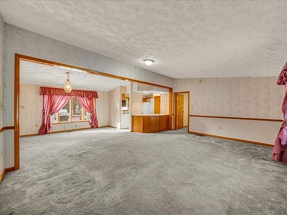 5th image of 181 Smith Hill Rd