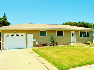 517 S Iowa St, Mitchell, SD 57301