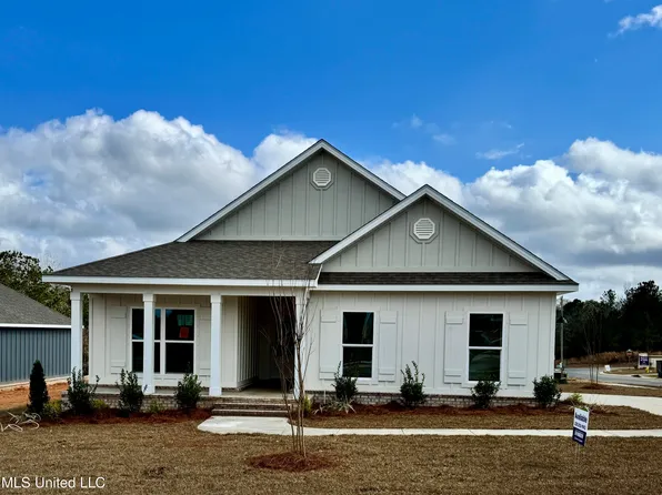 18378 Spring Hill Dr, Saucier, MS 39574