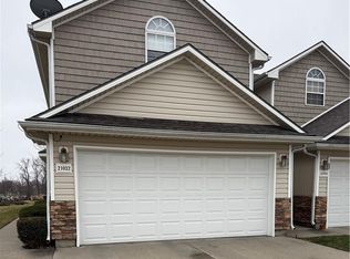 21032 Millridge St, Spring Hill, KS 66083