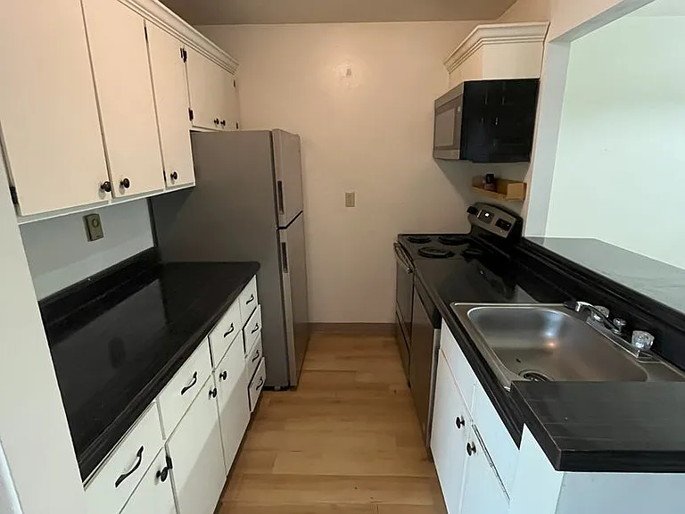 University Park Apartments near Cornell University — Photo 647