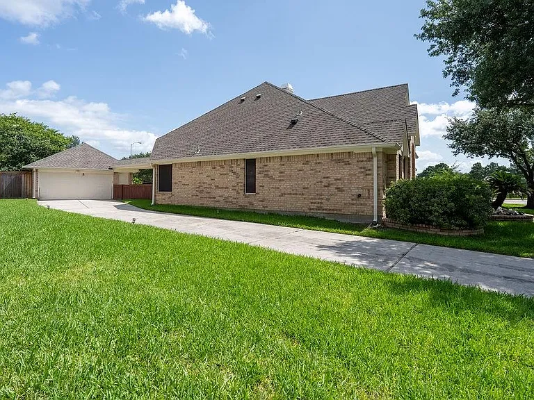 12502 Boxwood Way Ln — Photo 45