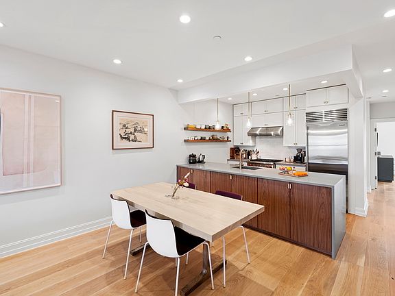 4th image of 350 De Graw St #3