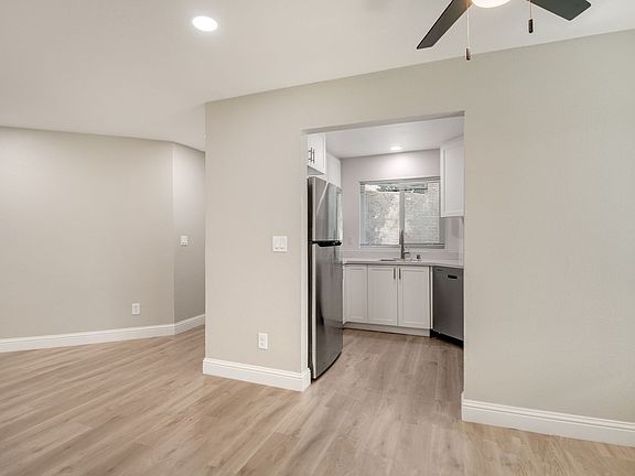 4th image of 127-139 Rancho Dr #133A