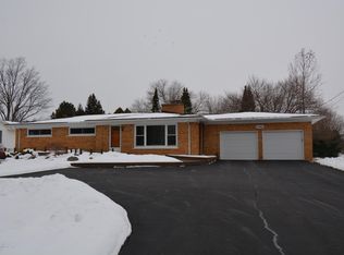 11765 E Andre Dr, Grand Ledge, MI 48837