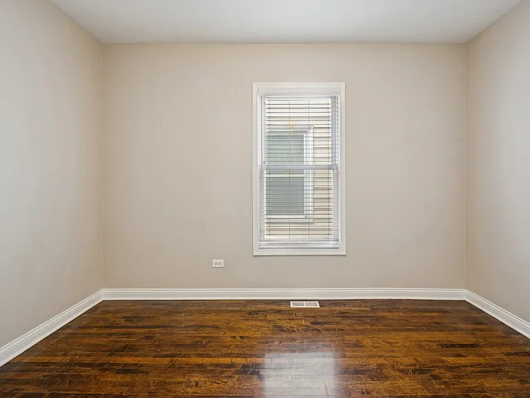 4237 W School St #1 — Photo 13
