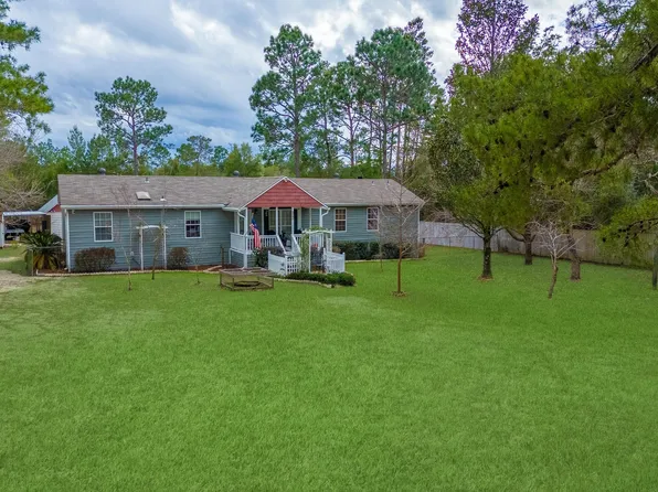 387 Pope St, Freeport, FL 32439