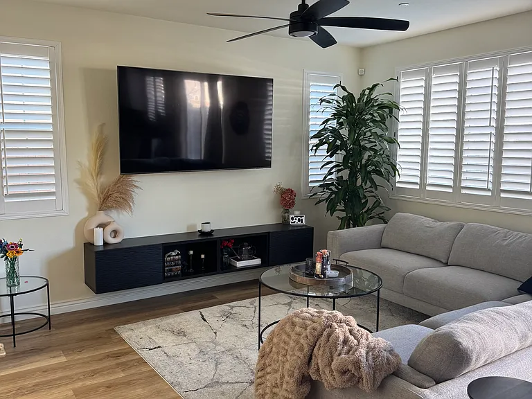 Wyndham Ln — Photo 4