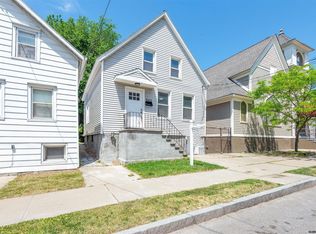 945 3rd St, Rensselaer, NY 12144