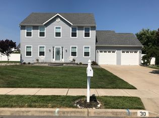 30 Huckleberry Ave, Sicklerville, NJ 08081