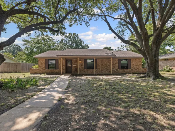 103 Auburn St, Waxahachie, TX 75165