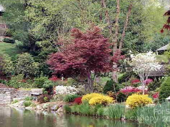 16 Ridgeview Dr, Asheville, NC 28804