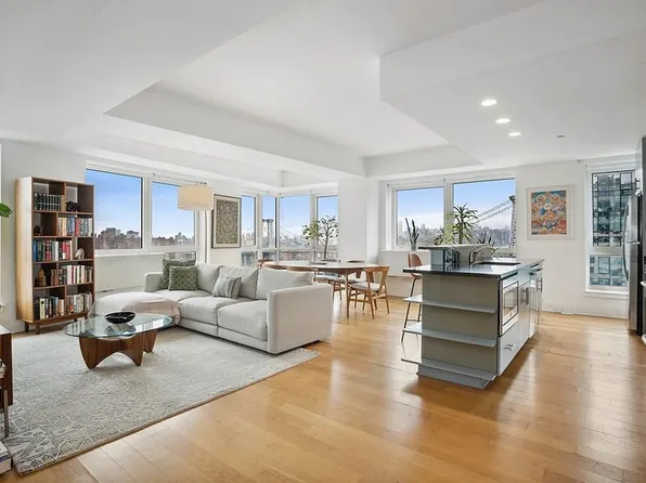 440 Kent Ave APT 21B, Brooklyn, NY 11249