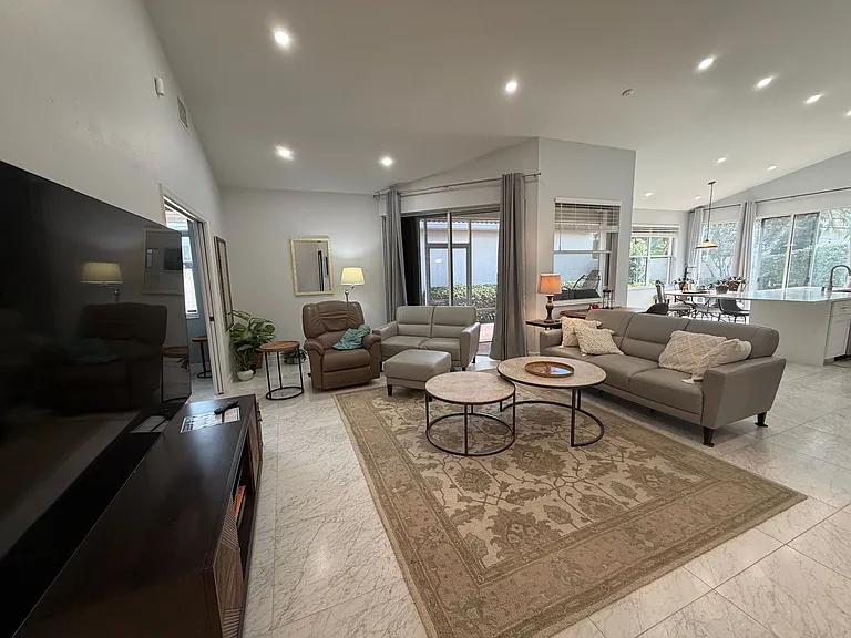 5950 Almaden Dr — Photo 13