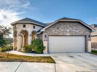 1335 Crow Ct, San Antonio, TX 78245