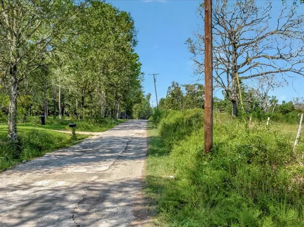 655 Sam Baird Rd, Lufkin, TX 75901