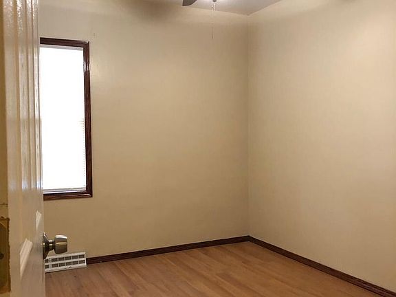 4th image of 4219 Drummond St Unit 1
