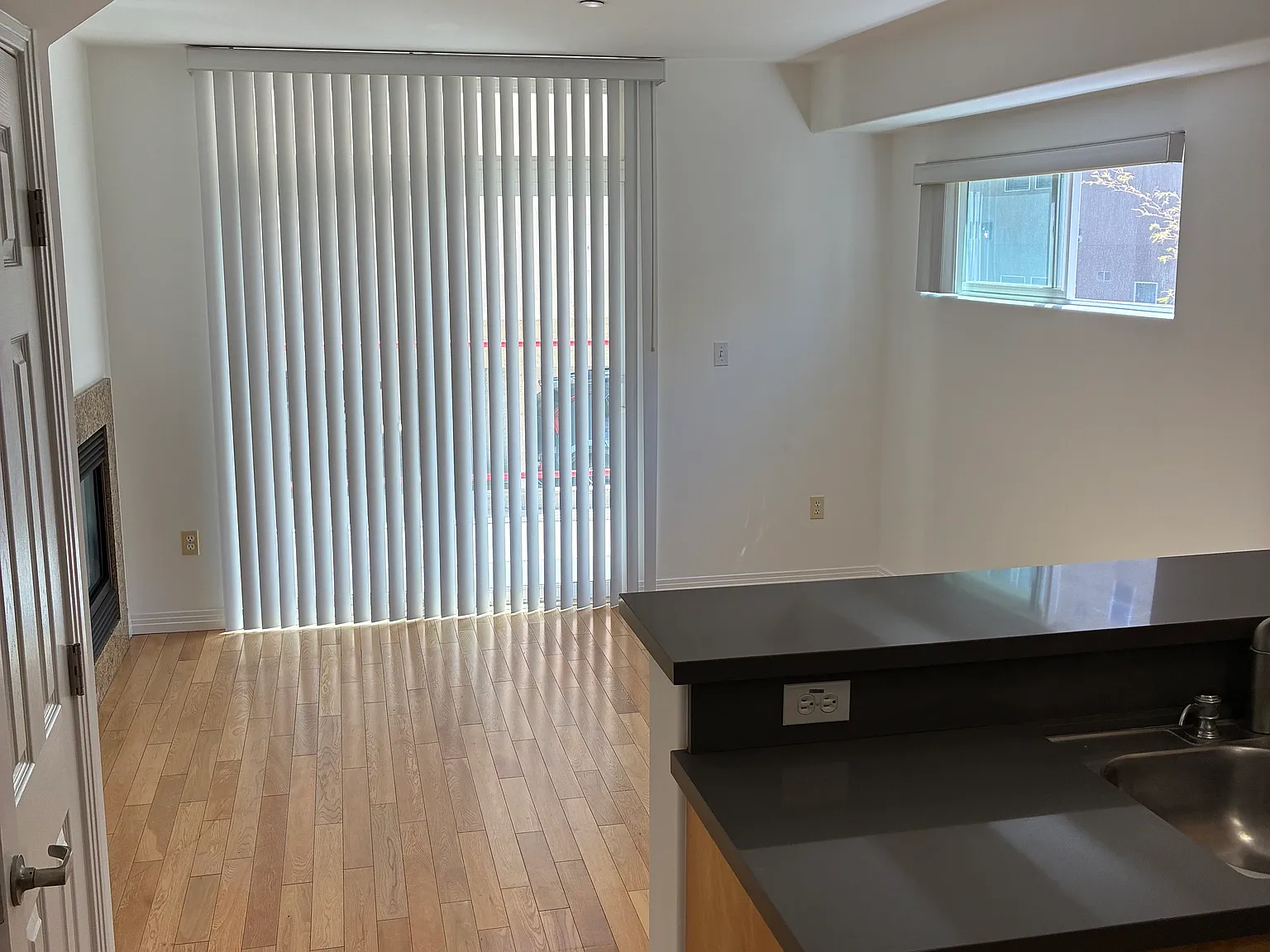 2 bed, 2.5 bath, 950 sqft, $2,750 — Photo 3