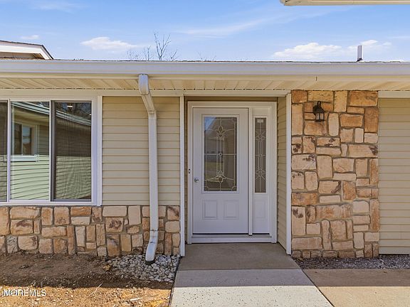 2nd image of 780B Ardmore Road #780B