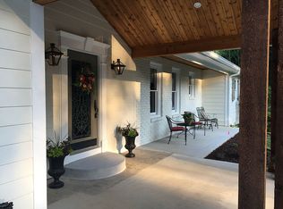 120 Spring Dr, Roswell, GA 30075