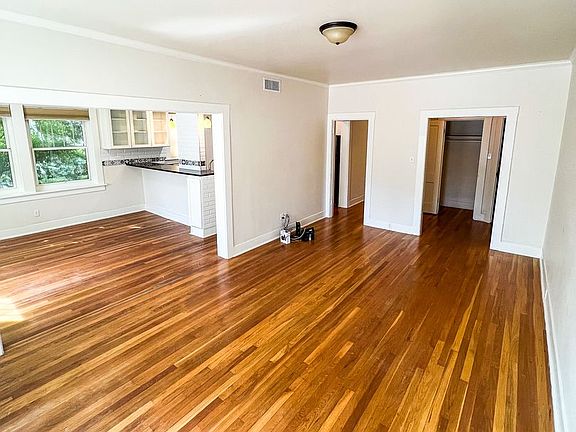 4th image of 1715 & 1717 N Stanton St #B